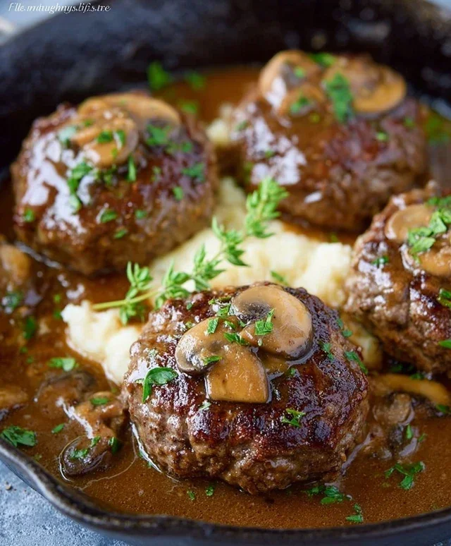 Easy Homemade Salisbury Steak